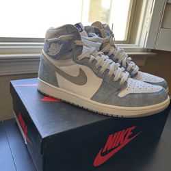 Jordan 1 Hyper Royal SIZE 10M