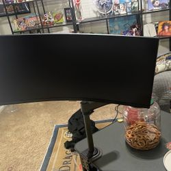 SAMSUNG 34 inch S65UA Ultra WQHD (3440x1440)  Curved. With Desk Mount 