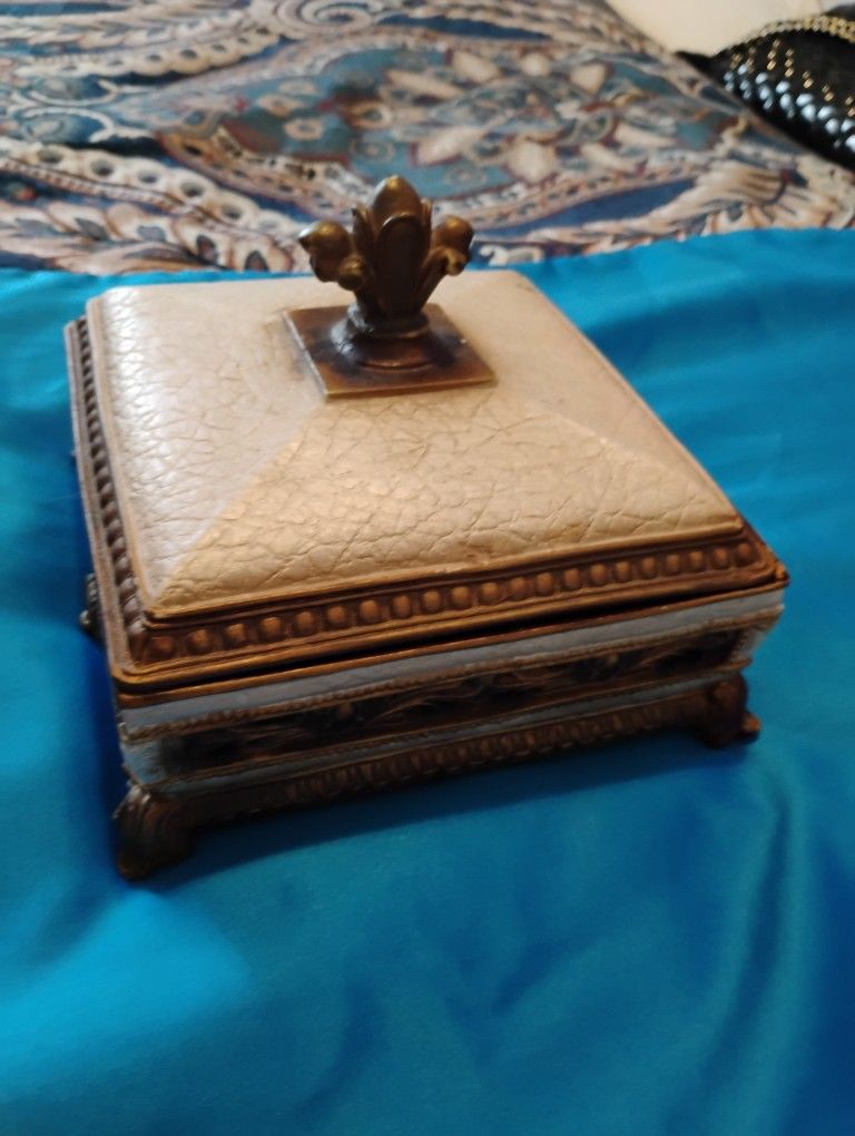 Jewelry Box Or Any Type Of Box You Can Put Anything In There