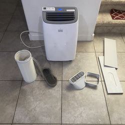 7000BTU portable Air Conditioner Black@ Decker 