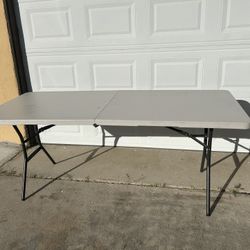 Lifetime 6ft Folding Table 