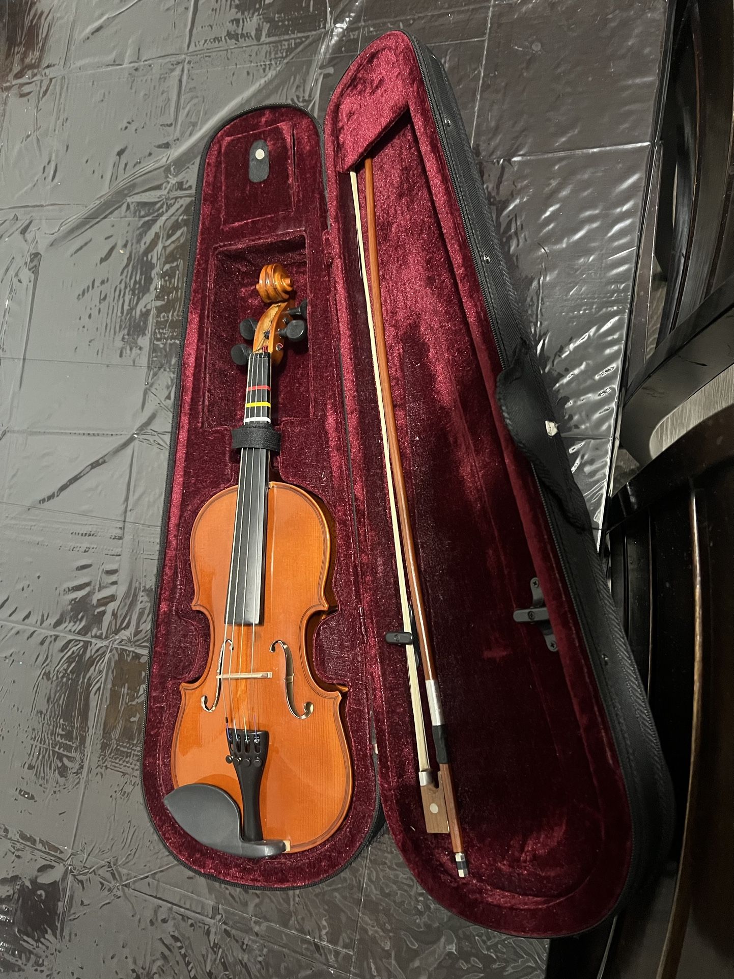 Mendini Violin With Case 