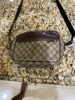 Gucci GG Supreme Monogram Crossbody 