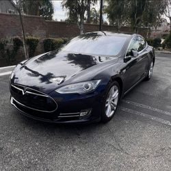 2014 Tesla Model S