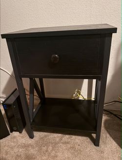 2 Night stands / Side drawers