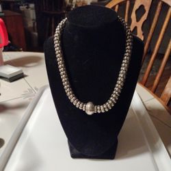 Vtg Husan Necklace