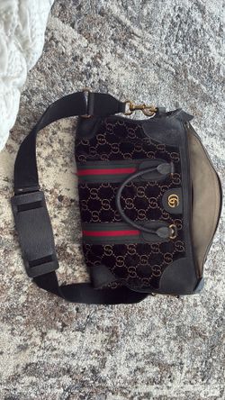 Gucci duffel bag