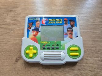 Tiger Electronics MLB Baseball Superstars Handheld Game Works