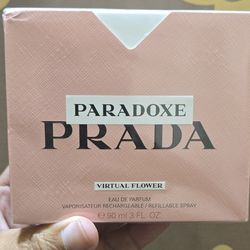 PARADOXE PRADA