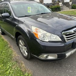 2011 Subaru Outback Limited Edition 110,000 Miles 7,900 Dollars 