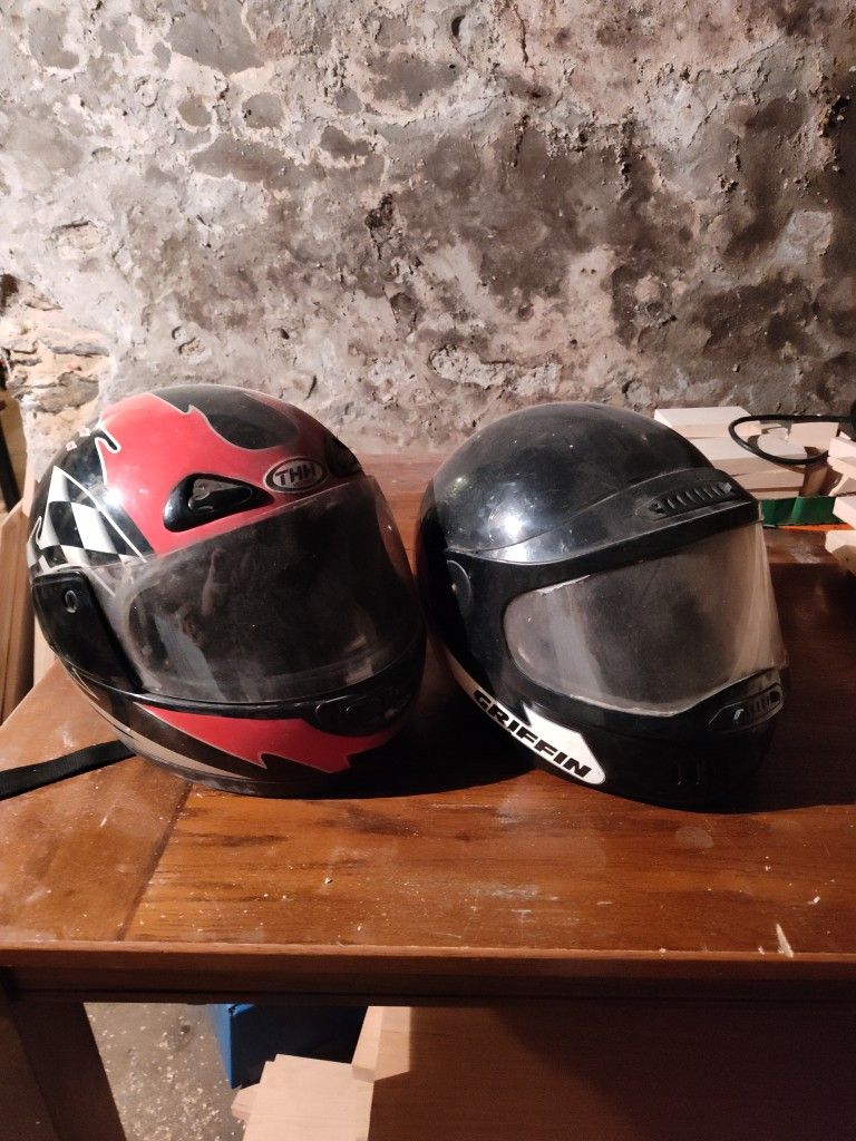Motorcycle Helmet And Snow Mobile Helmet 
