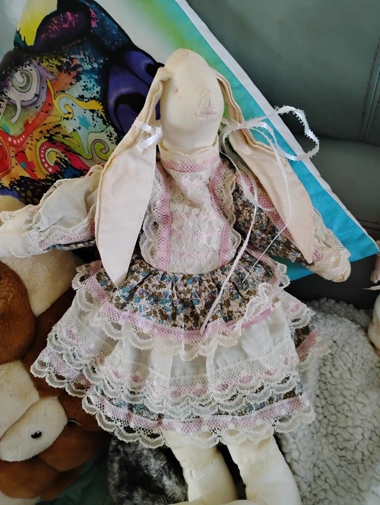 Victorian Bunny Large