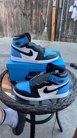 Jordan 1 Retro High OG “UNC TOE”