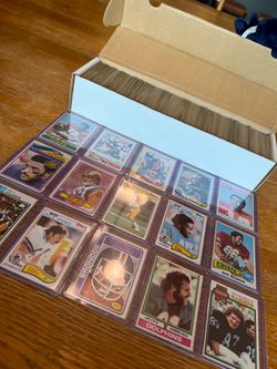 Vintage Football Card Lot: 800 Count/ 70s & early 80s