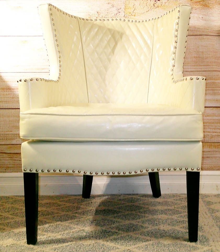 Lounge Tuffted Wingback White Chair with Silver Rivets