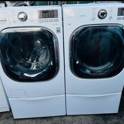 LG. WASHER AND GAS DRYER 