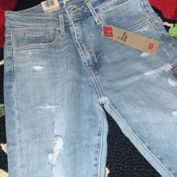 New 721 High-Rise Skinny Jeans