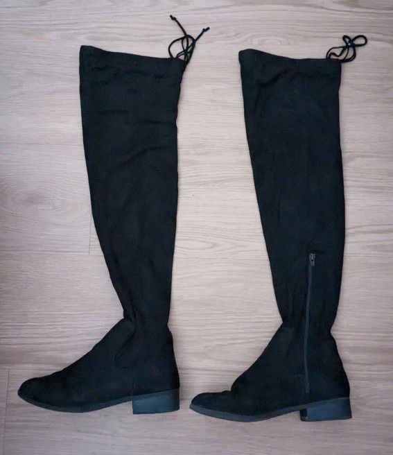 Black Knee-high Boots