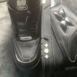 Lv Skates (Need Gone!!!)