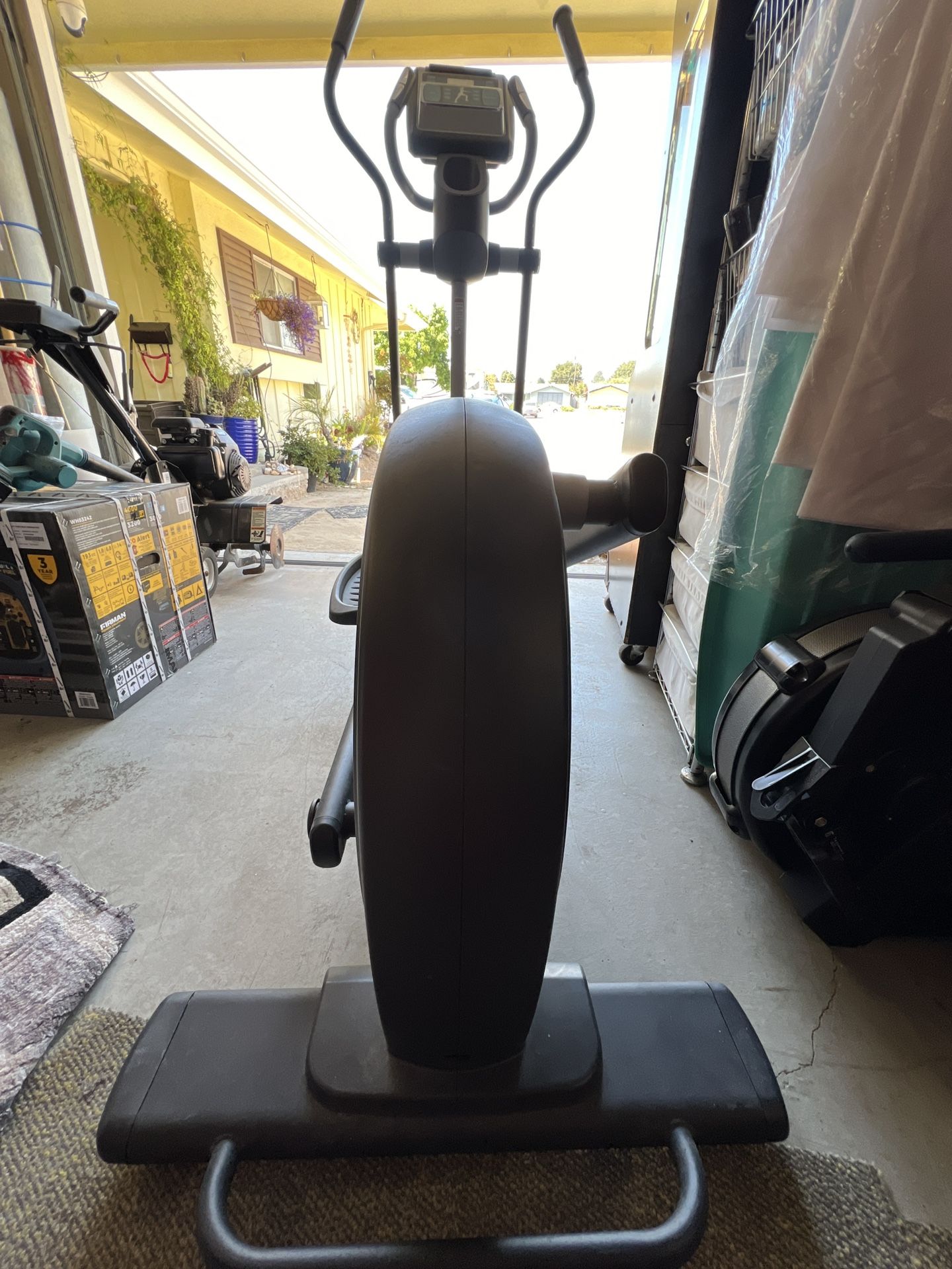 NordicTrack Commercial 1300 elliptical