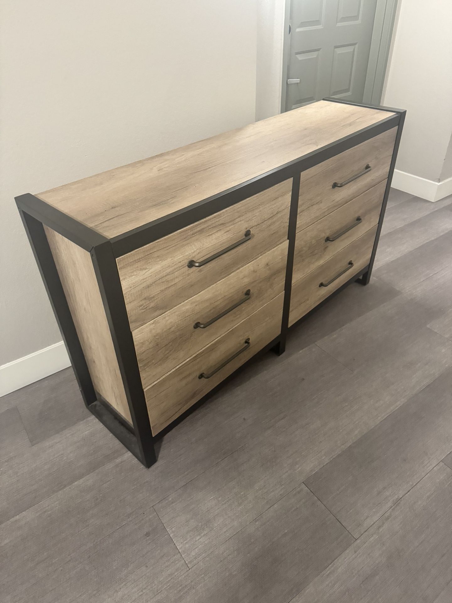 Dresser 6 Drawers Wood & Metal Finish 