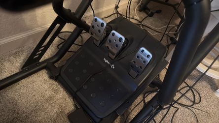 Logitech Driving Force Racing Wheel & Floor Pedals G29, Black