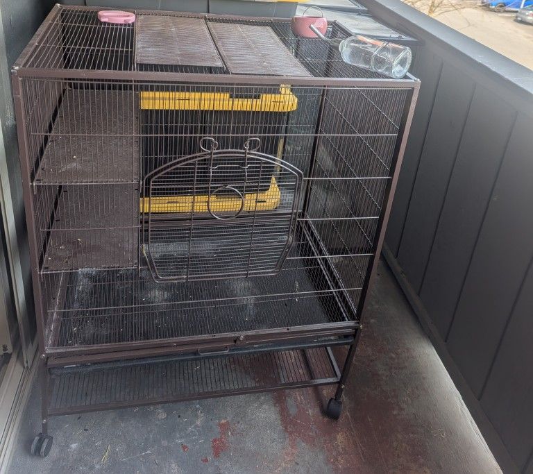 Prevue Pet Products Rat, Chinchilla, Baby Ferret Cage, Metal Home Crate for Small Animal Critters, Chew-Proof House with Caster Wheels, Earthtone Dust