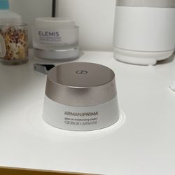 Armani Beauty Prima Glow-On Moisturizing Cream