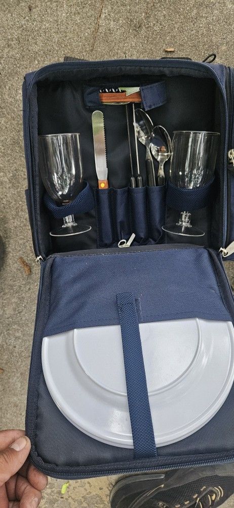 Picnic Time Malibu Picnic Basket Cooler