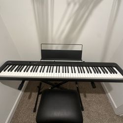 88-Key Digital Piano + Bench & Pedal – Excellent Condition