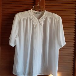 Vintage White Lace Collar Silky Shirt