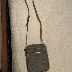 Excellent Condition Authentic Women Crossbody Hand Bag 