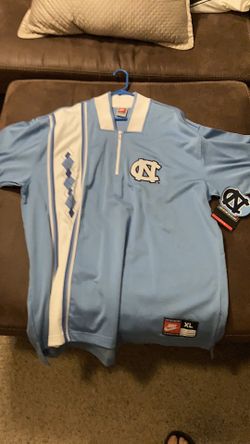 Vintage 90’s North Carolina shooting shirt.