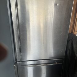 Jenn Air Refrigerator 