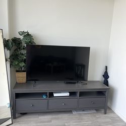 Tv Stand With Storage $25
