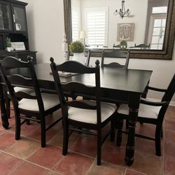 Beautiful Dining Room Table With Chairs