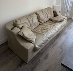 Baxter Italy Luxury Leather Sofa – Authentic Designer Piece (Imported from Italy)