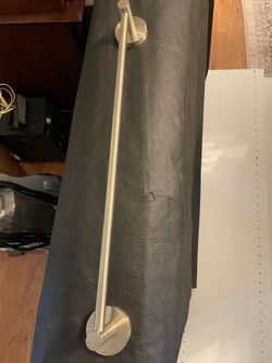 Towel bar