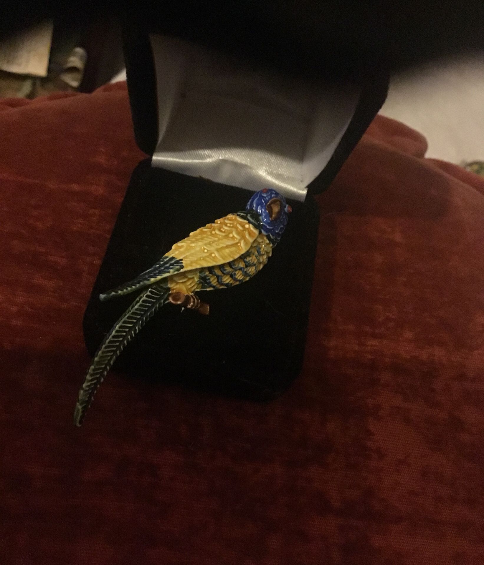 Parrot Pin