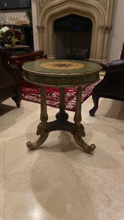 Round Side Table