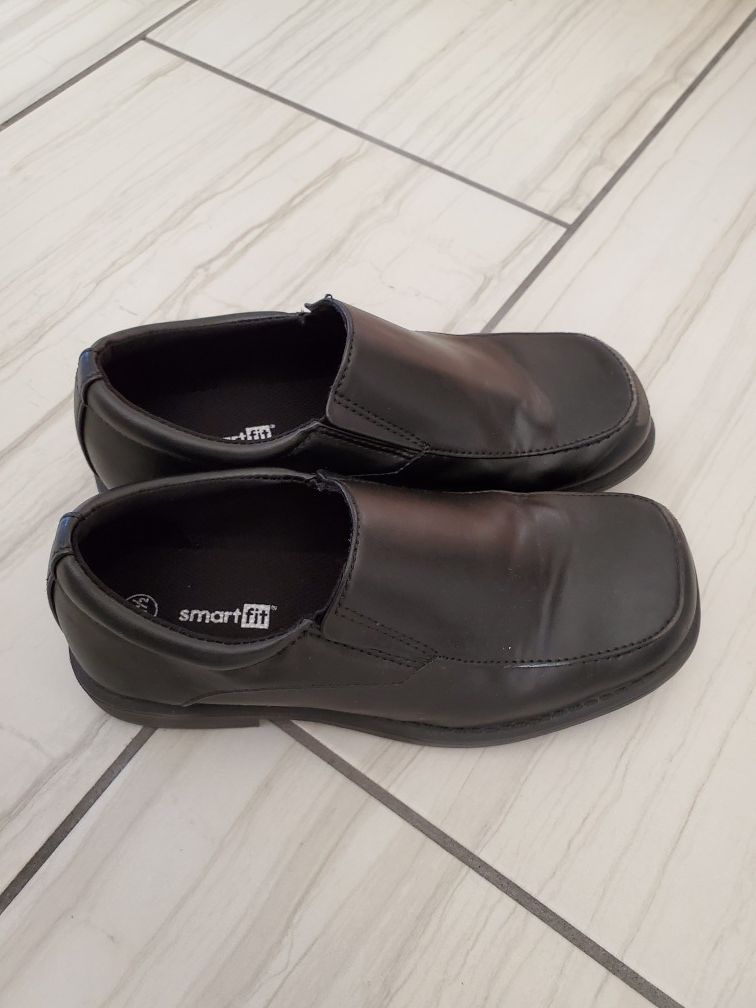 Boys slip on dress shoes size 13.5