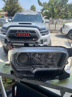 Tacoma Headlight Oem 2021