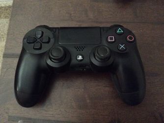 PS4 controller