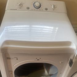 Frigidaire Dryer 7.0 c.u ft. Front load