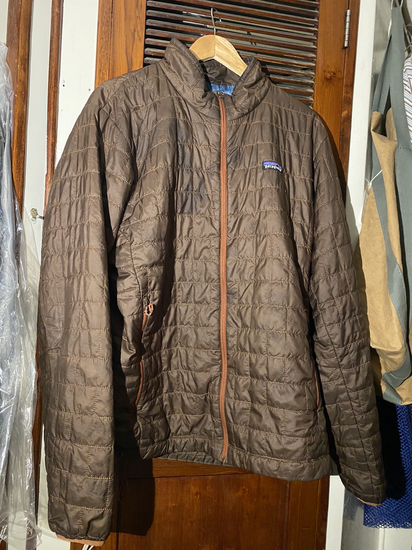 Patagonia men’s XL brown, with inner tie dye nano puffer jacket