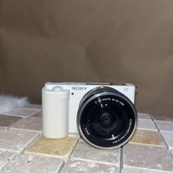 Sony Alpha ZV E10 Mirrorless Camera 