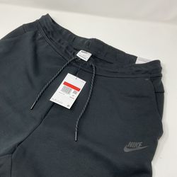 Nike Sportswear Tech Fleece Shorts Triple Black CU4503-010 Men Size Large NWT