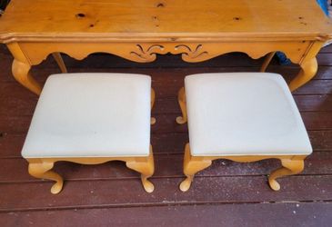 Thomasville Replicas 1800 Table And Stools