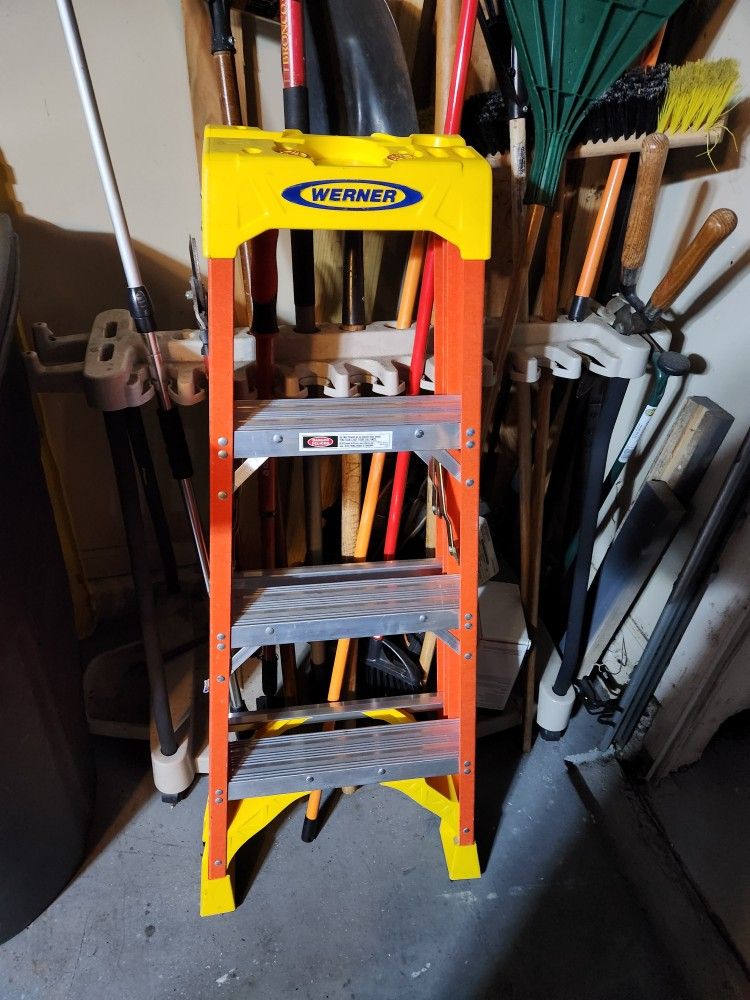 Brand New 4 Ft Werner Fiberglass Ladder