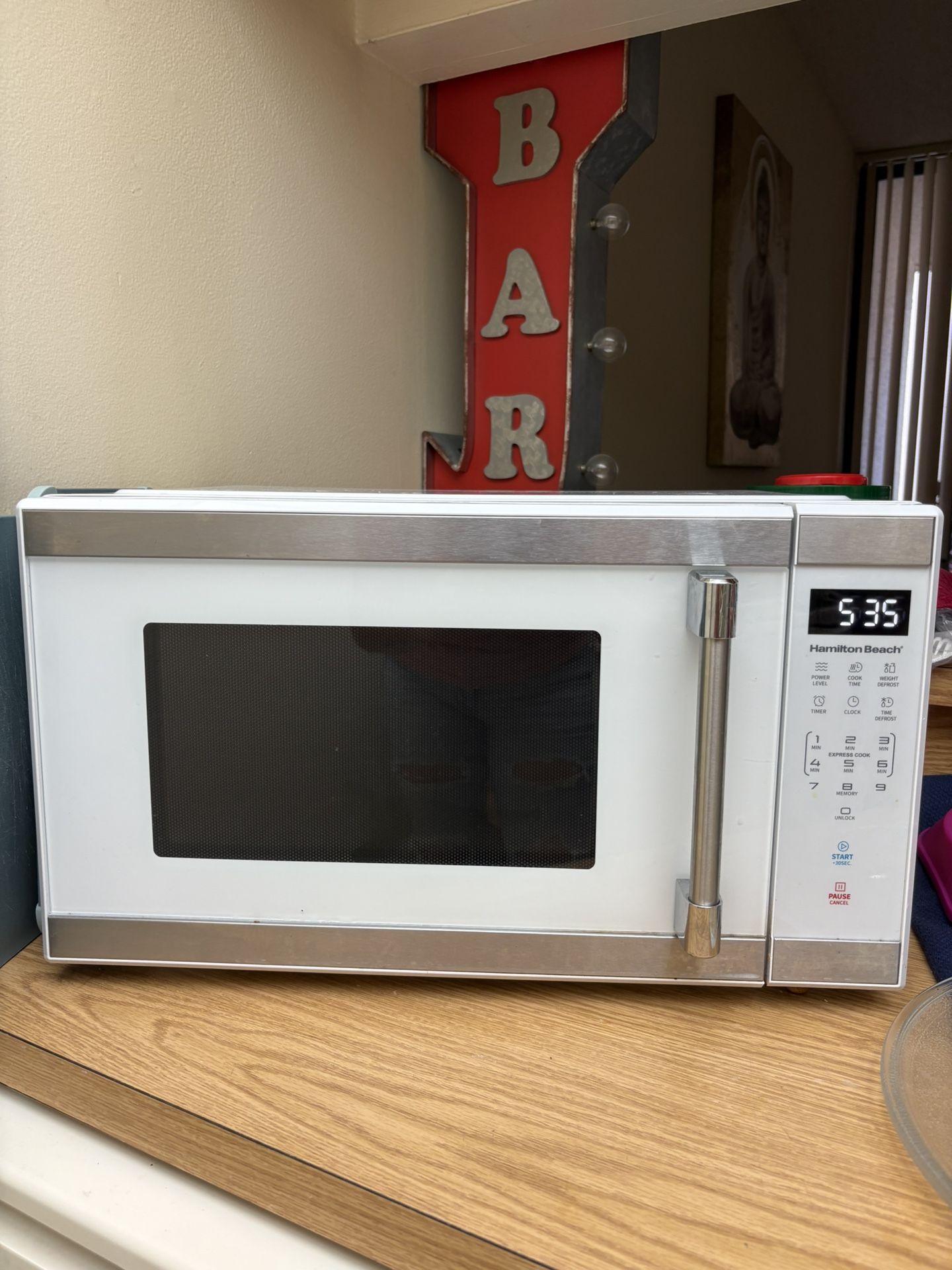 Microwave- Hamilton Beach